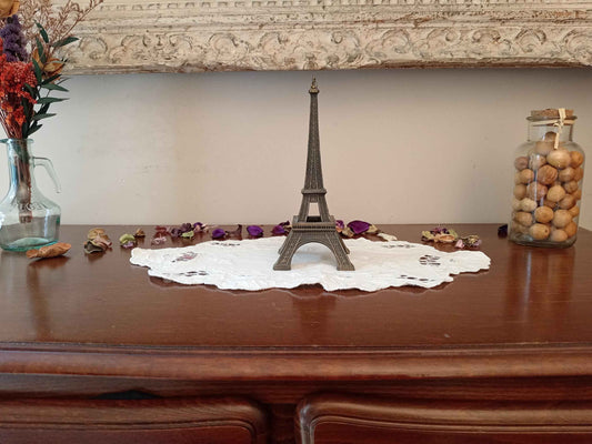 Souvenir Tour Eiffel métal vintage des années 70-80 à Paris