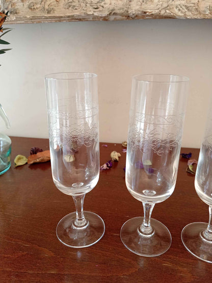 Flûtes à champagne gravées cristal d'Arques Matignon années 70 - Ensemble de 6 pièces