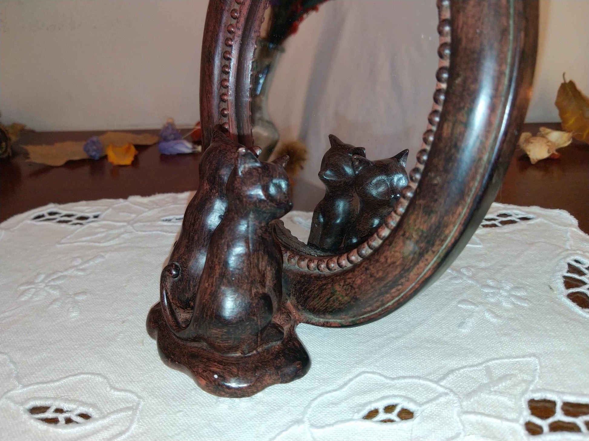 Ravissant miroir motif chats décoratif à poser pour une élégance féline