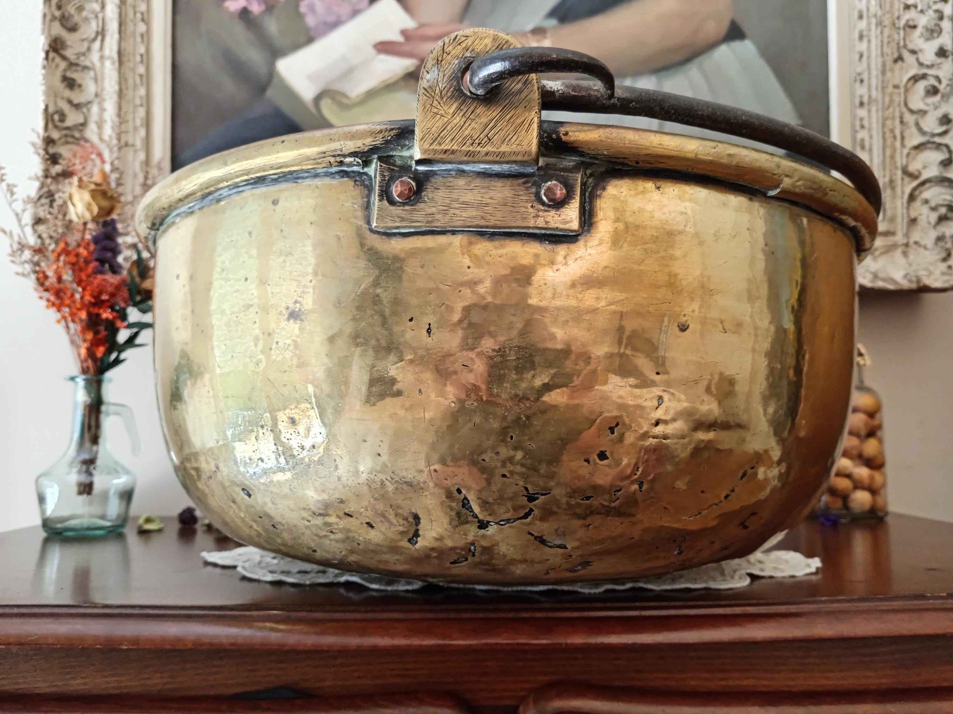 Chaudron en cuivre jaune grande taille 3.6 kg avec poignée en fer forgé - Artisanat de qualité