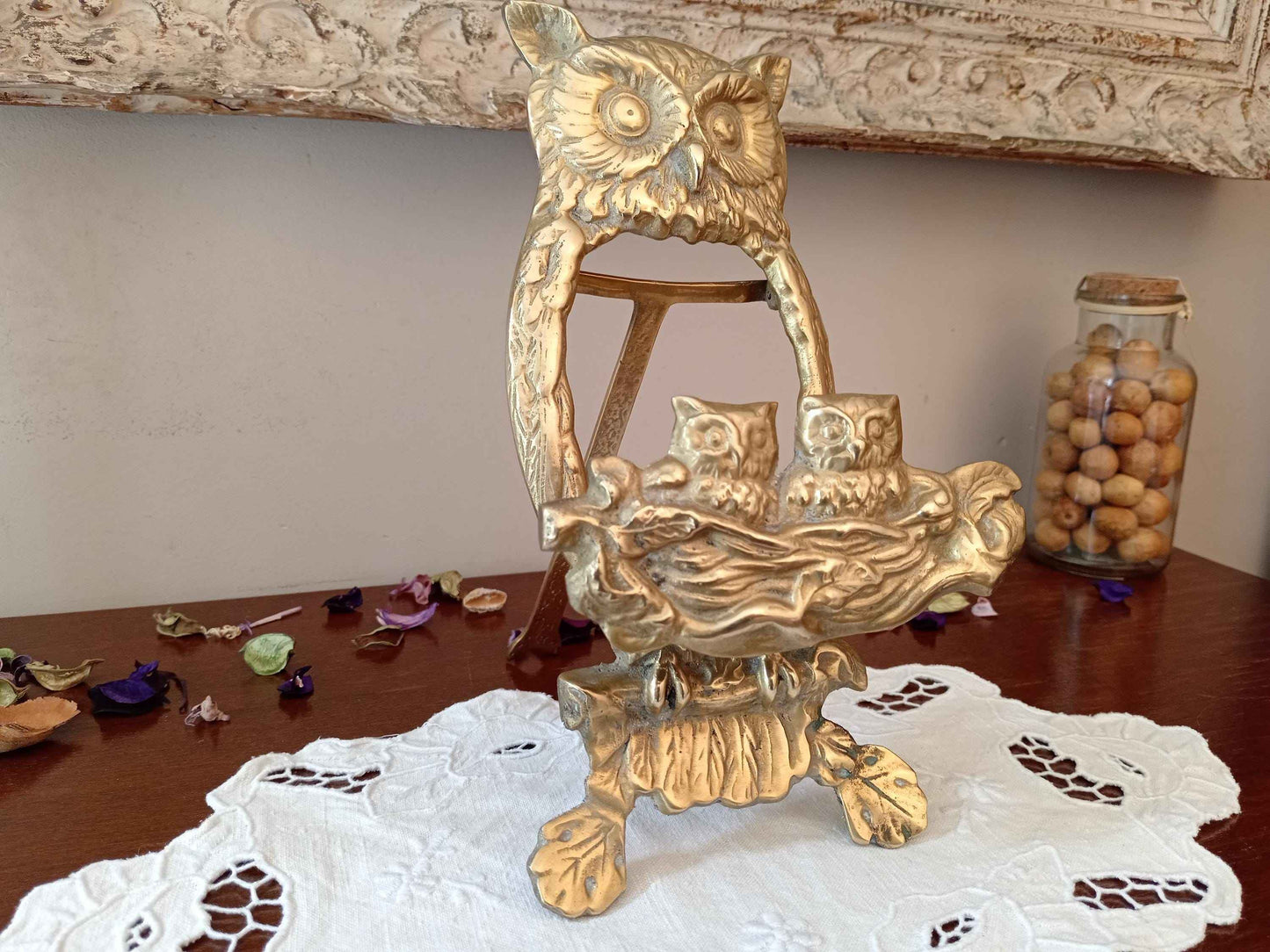 Porte lettre chouette bronze vintage avec décor de chouette et ses petits, milieu 20ème