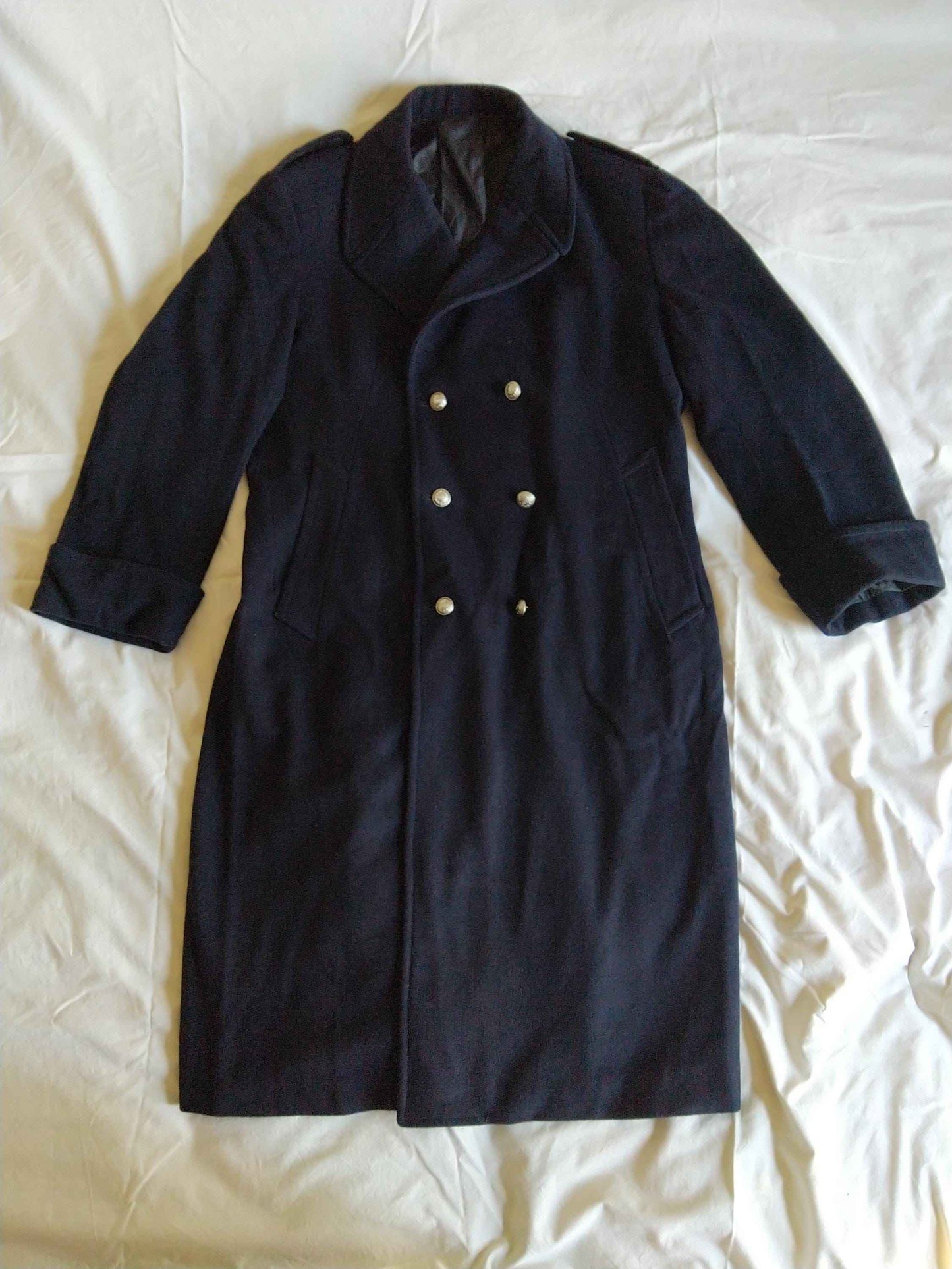 Manteau Police Française années 60 en pure laine vierge - Élégance et Authenticité