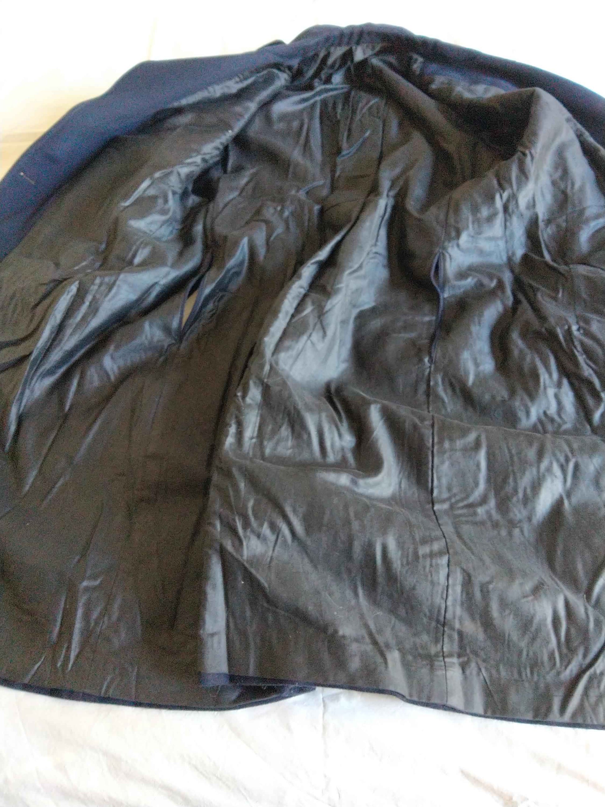 Manteau Police Française années 60 en pure laine vierge - Élégance et Authenticité
