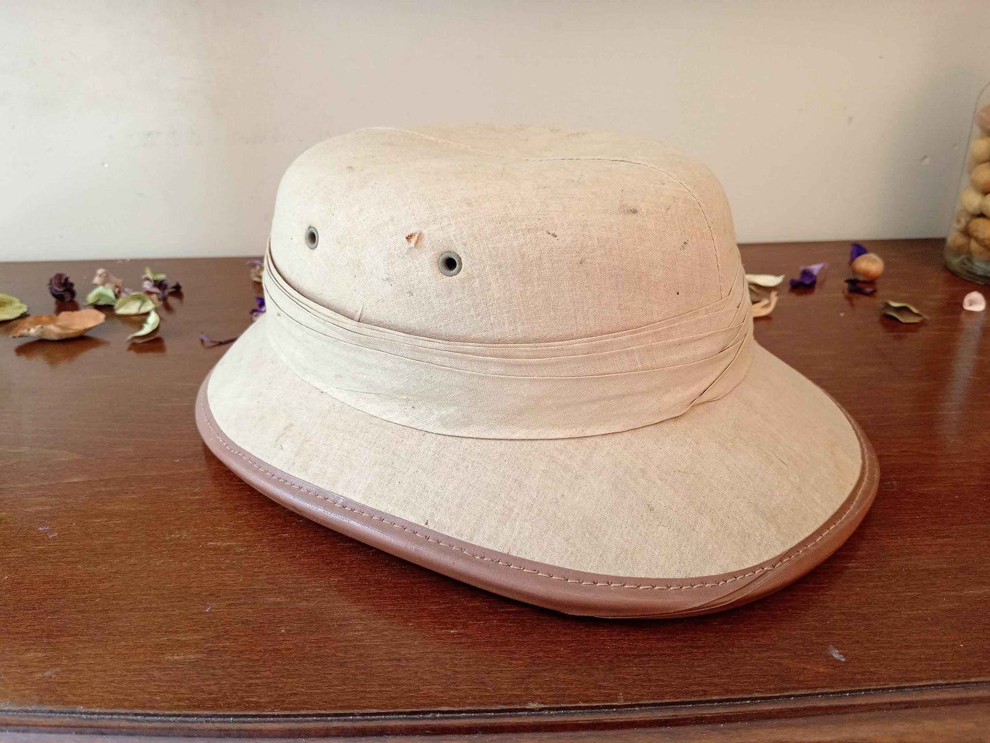 Casque Police Française Colonial Années 50 - Authentique et Rétro