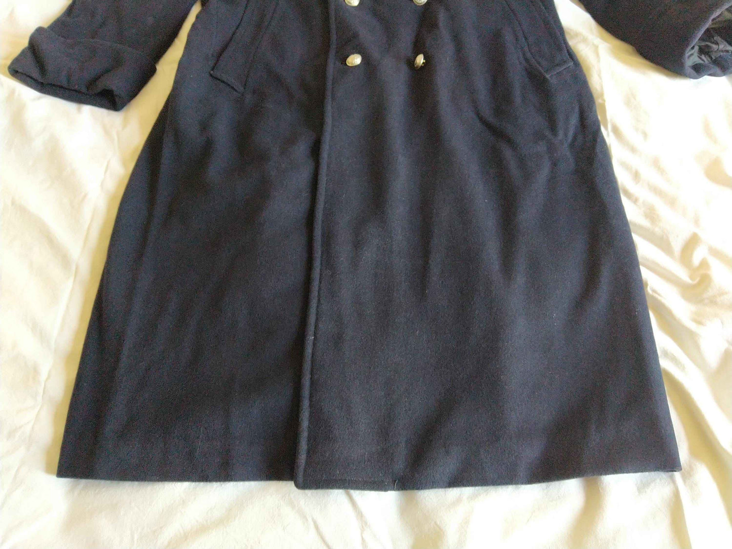 Manteau Police Française années 60 en pure laine vierge - Élégance et Authenticité