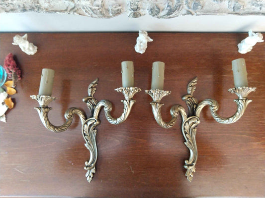Paire d'applique bronze style Louis XV électrifiées, luminaire classique français