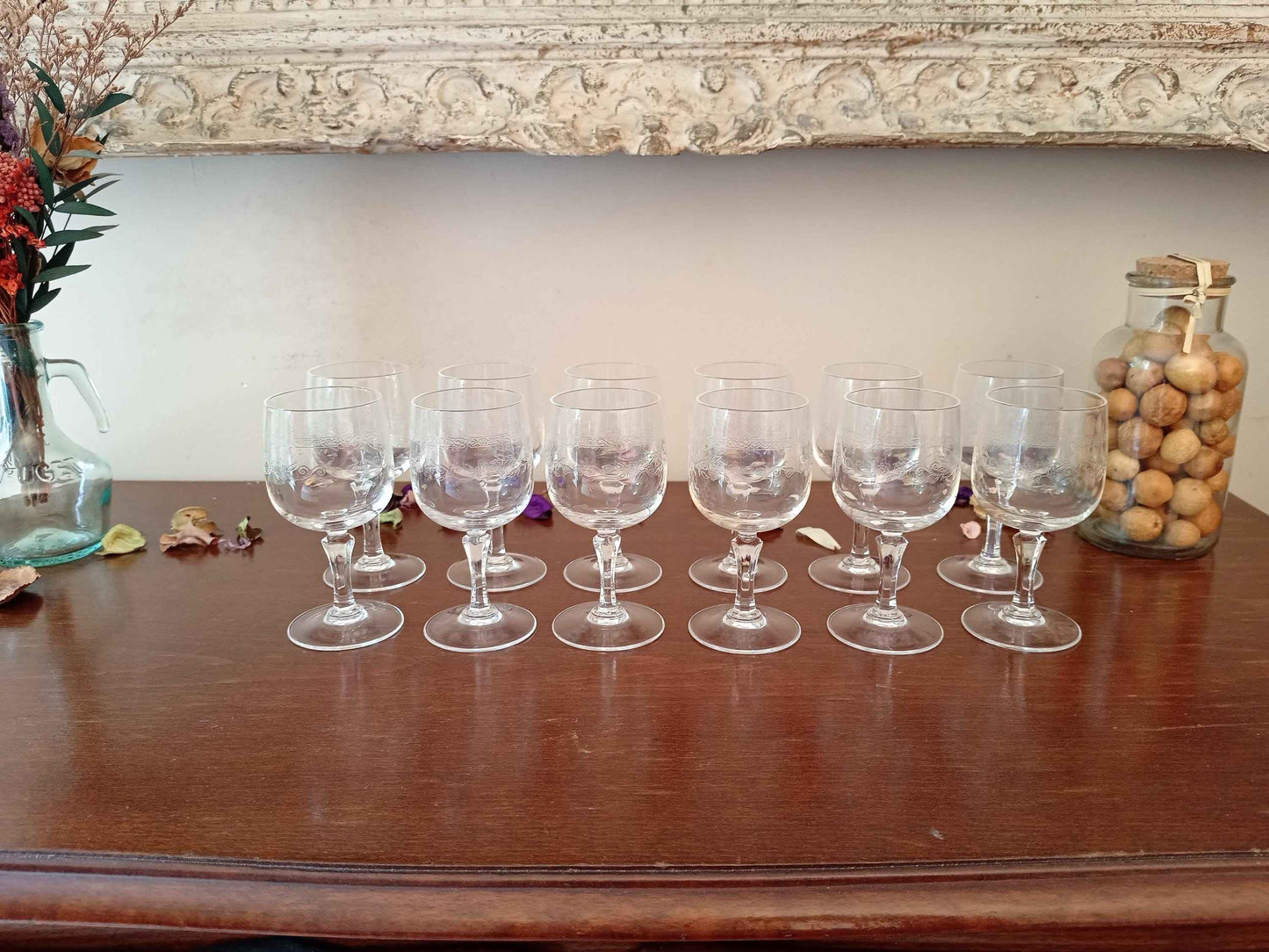 Lot de 12 verres à vin gravés cristal d'Arques modèle Matignon années 70