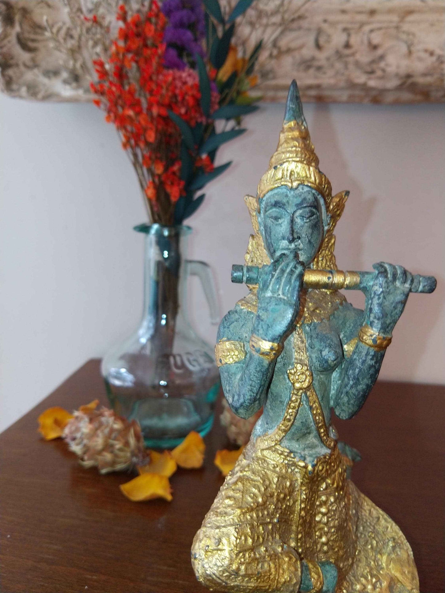 Statue de Prince Pra Apai Manee en bronze véritable avec patine verte antique