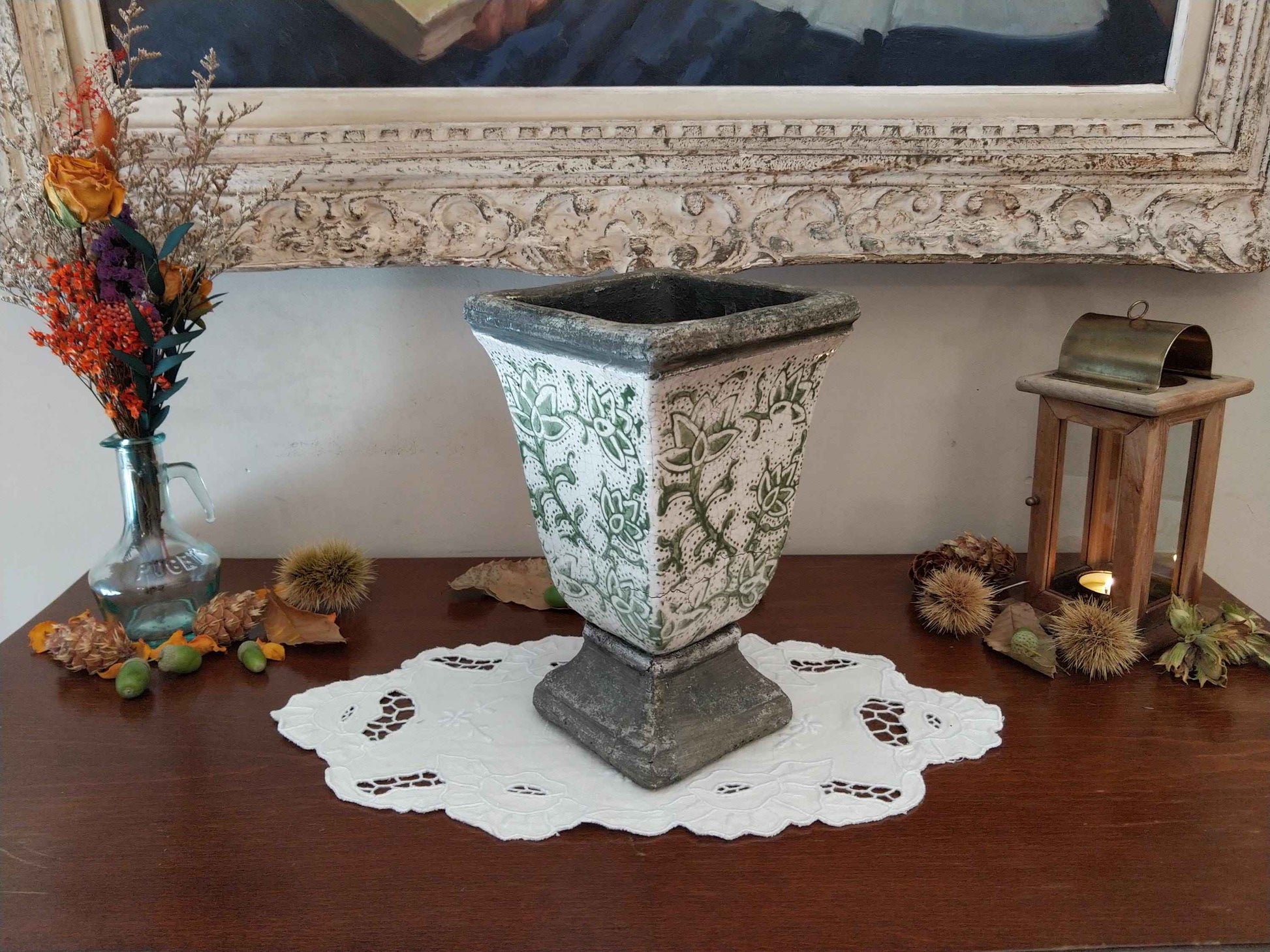 Vase ancien émaillé au style raffiné pour une décoration unique