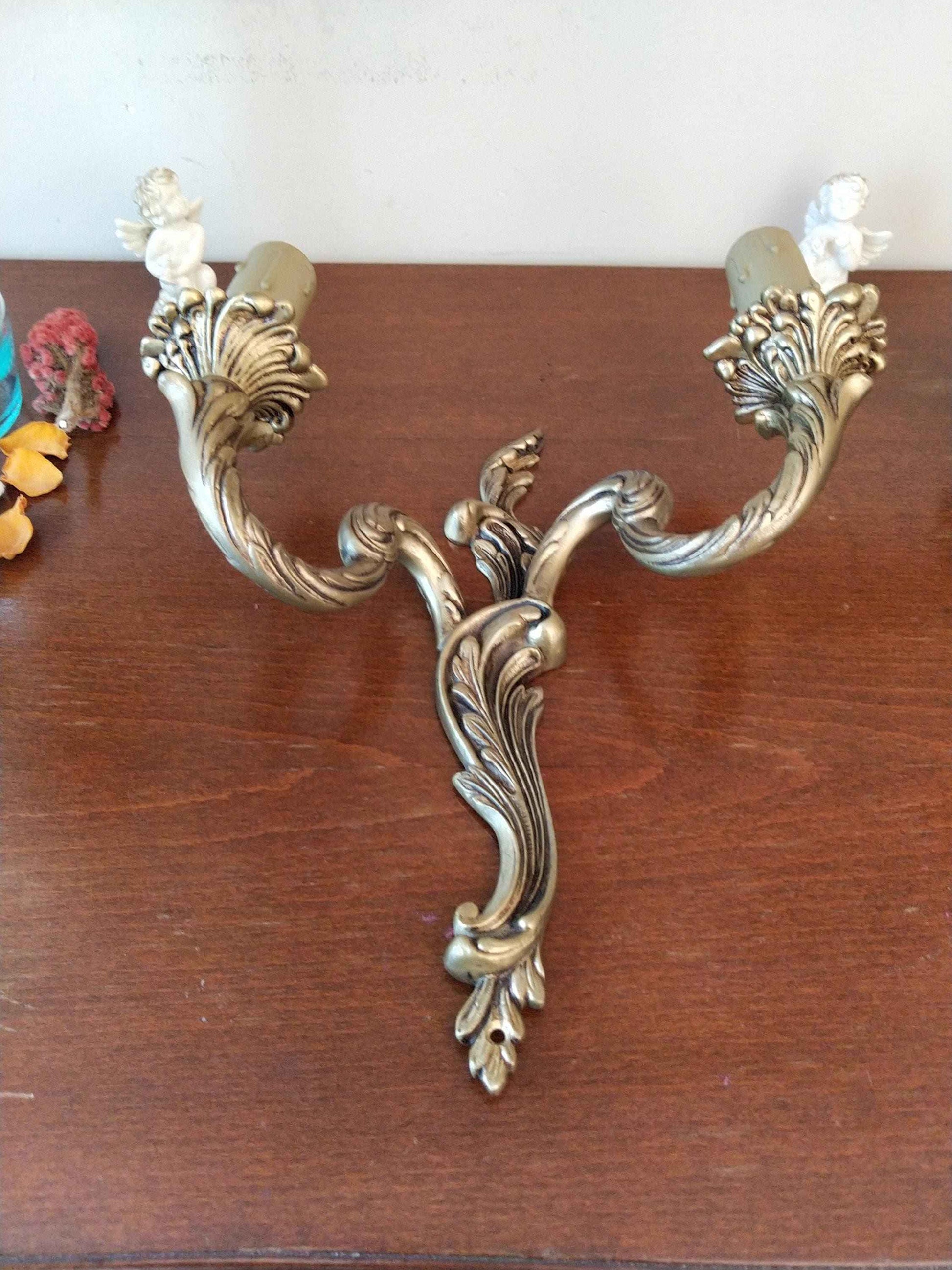 Paire d'applique bronze style Louis XV électrifiées, luminaire classique français