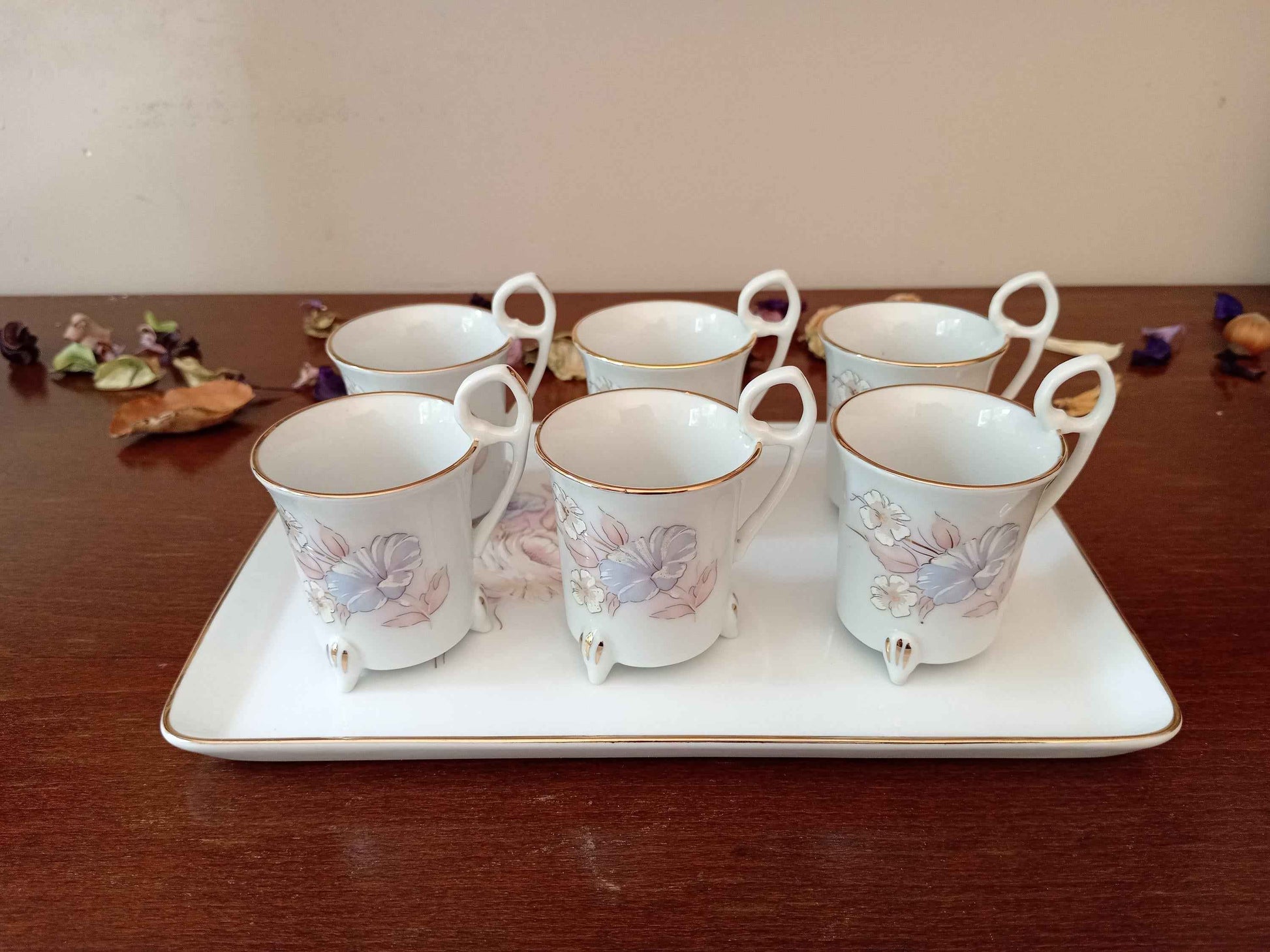6 tasses en porcelaine de Limoges avec plateau, filet peint à la main - Ensemble élégant pour café ou thé