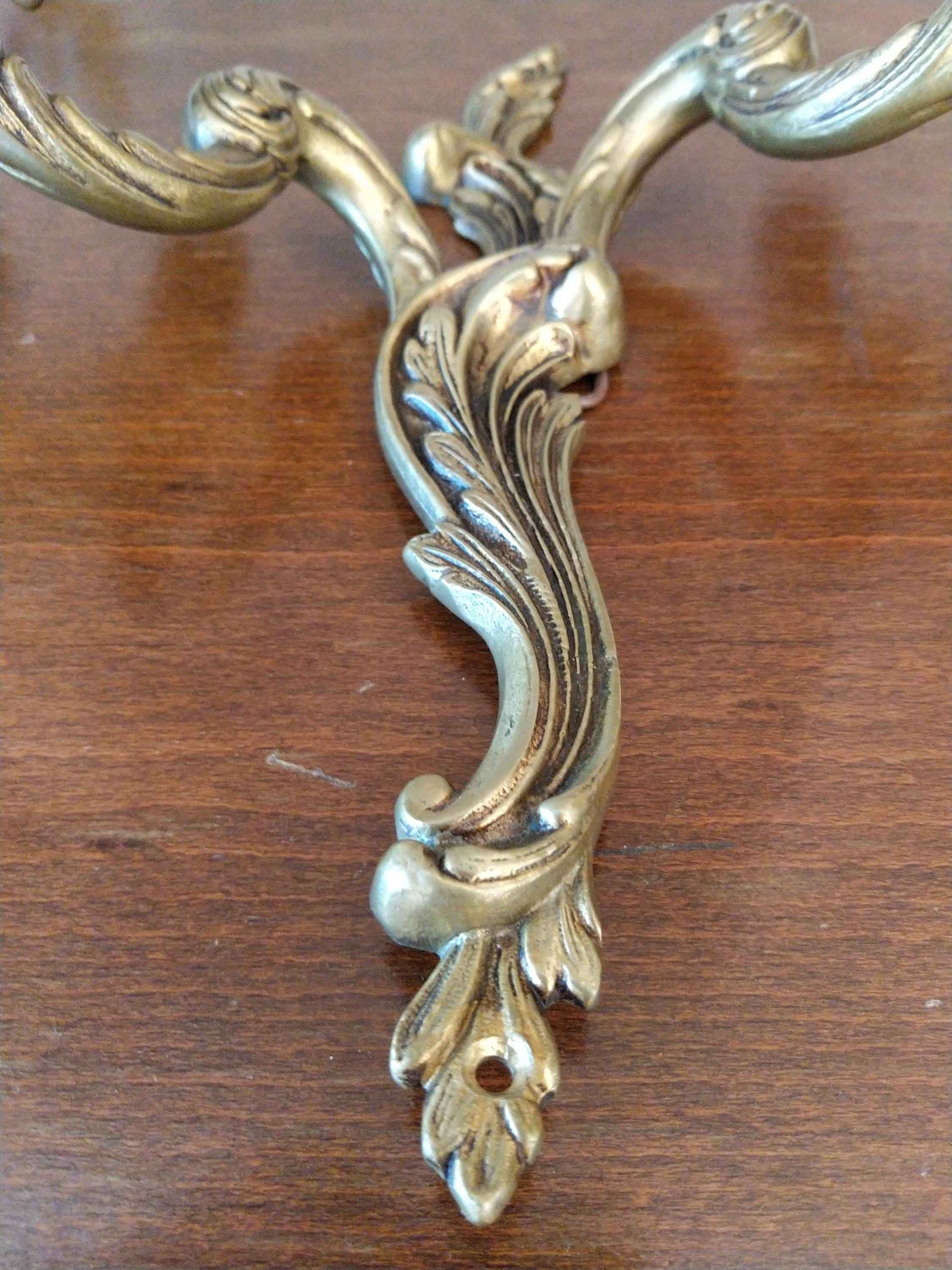 Paire d'applique bronze style Louis XV électrifiées, luminaire classique français