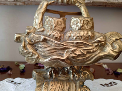 Porte lettre chouette bronze vintage avec décor de chouette et ses petits, milieu 20ème