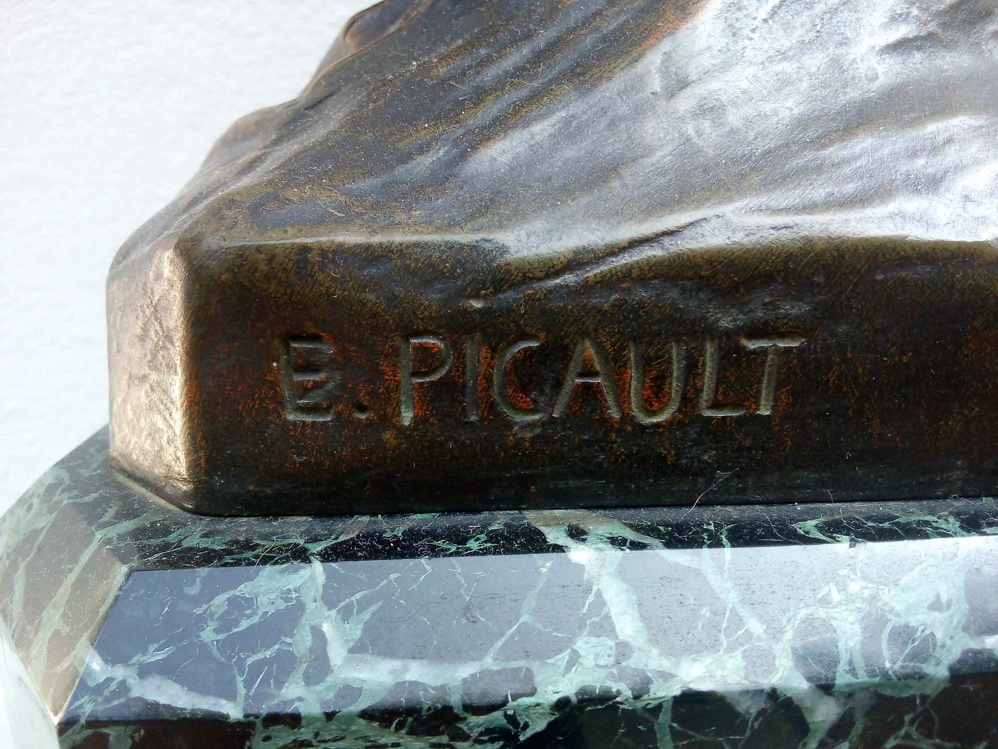 Sculpture bronze Emile PICAULT - Le Penseur, une œuvre d'art du 19e siècle à admirer