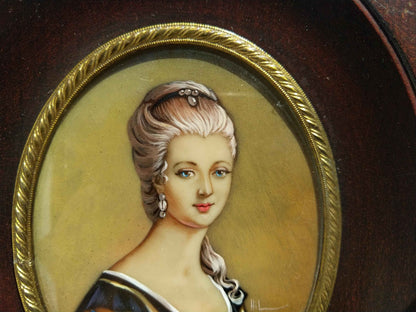 Peinture à l'huile miniatures HIL - Portrait élégant d'une femme du milieu du 20ème siècle