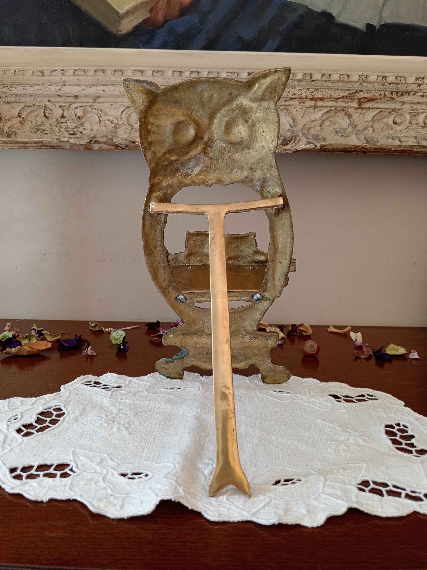 Porte lettre chouette bronze vintage avec décor de chouette et ses petits, milieu 20ème